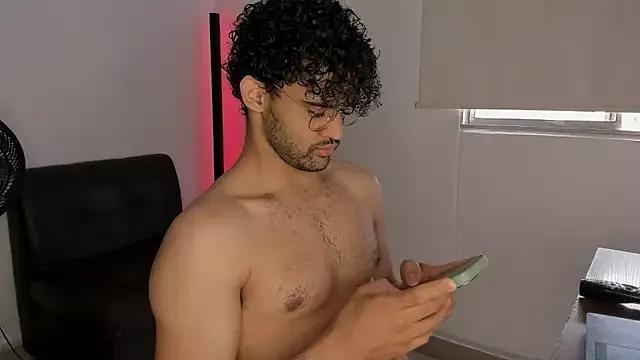 Unleash your urge for fetish cams livestreamers with our pick of steaming hot models, versed in the art of seduction and indulgence.