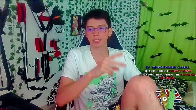 Unleash your urge for fetish cams livestreamers with our pick of steaming hot models, versed in the art of seduction and indulgence.