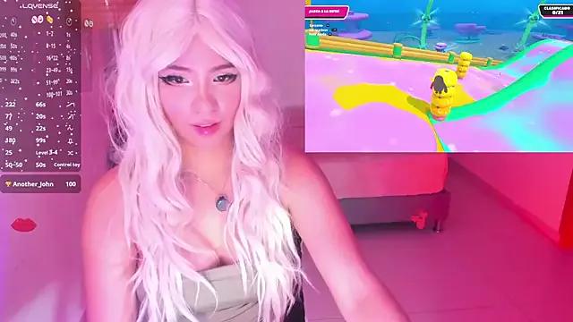 Unleash your urge for fetish cams livestreamers with our pick of steaming hot models, versed in the art of seduction and indulgence.