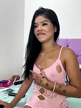 Unleash your urge for fetish cams livestreamers with our pick of steaming hot models, versed in the art of seduction and indulgence.