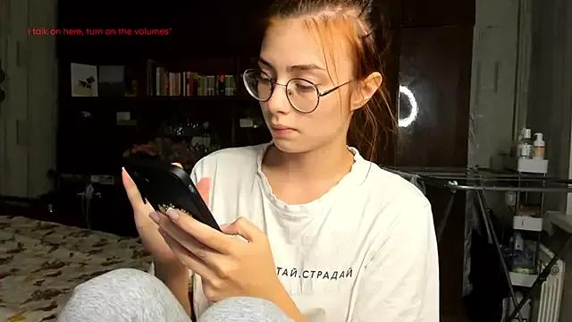 AngelaSwan from StripChat is Freechat