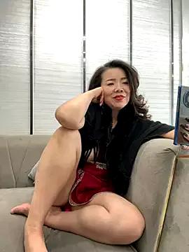 Unleash your urge for fetish cams livestreamers with our pick of steaming hot models, versed in the art of seduction and indulgence.