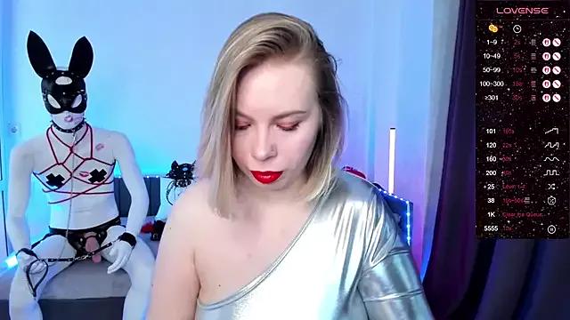 Unleash your urge for fetish cams livestreamers with our pick of steaming hot models, versed in the art of seduction and indulgence.