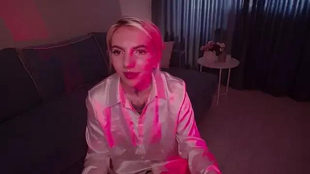 Unleash your urge for fetish cams livestreamers with our pick of steaming hot models, versed in the art of seduction and indulgence.