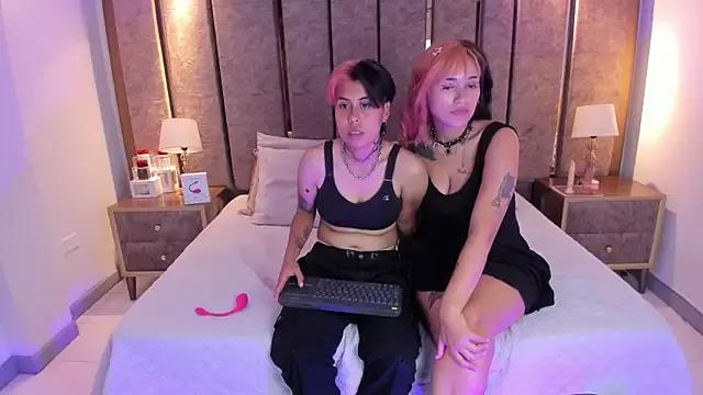 AnnieAndReach from StripChat is Freechat