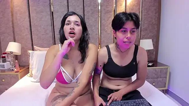 AnnieAndReach from StripChat is Freechat