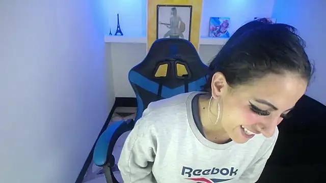 Anniee_x from StripChat