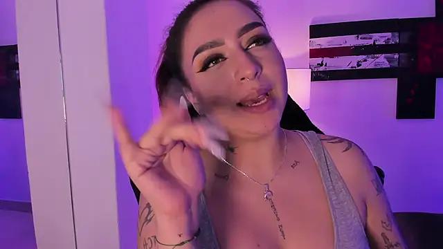 Unleash your urge for fetish cams livestreamers with our pick of steaming hot models, versed in the art of seduction and indulgence.