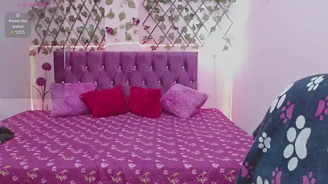 Unleash your urge for fetish cams livestreamers with our pick of steaming hot models, versed in the art of seduction and indulgence.