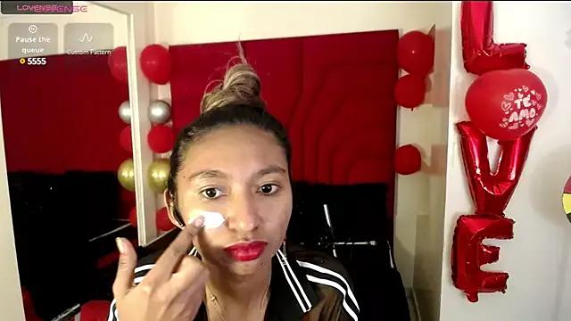 Unleash your urge for fetish cams livestreamers with our pick of steaming hot models, versed in the art of seduction and indulgence.