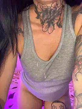 Unleash your urge for fetish cams livestreamers with our pick of steaming hot models, versed in the art of seduction and indulgence.