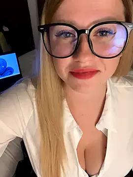 anny_mooore from StripChat is Freechat