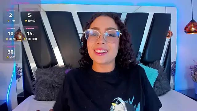 antonelllepiercee from StripChat is Freechat