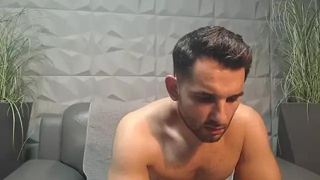Antoniodiamond from StripChat is Freechat