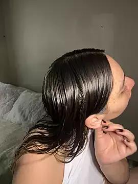 April-Fox from StripChat is Freechat
