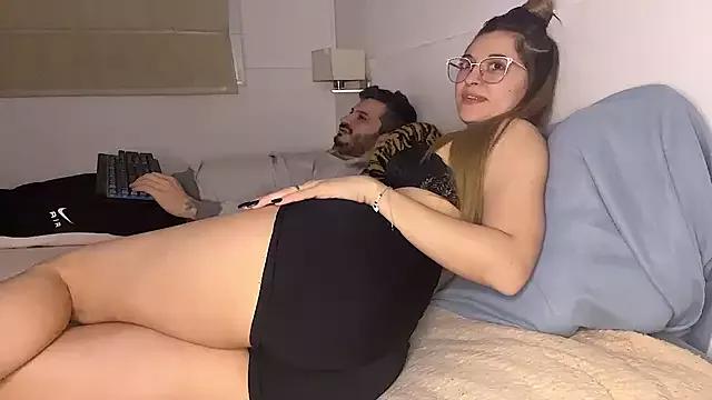 Argentin3HotCouple from StripChat is Freechat