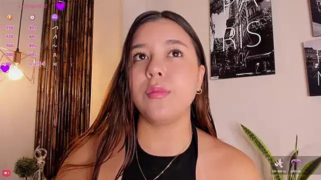 Aria_Reid from StripChat is Freechat