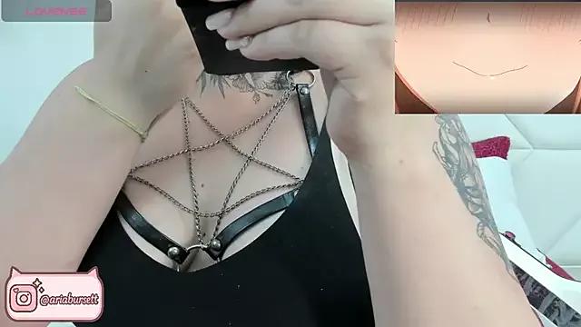 Unleash your urge for fetish cams livestreamers with our pick of steaming hot models, versed in the art of seduction and indulgence.