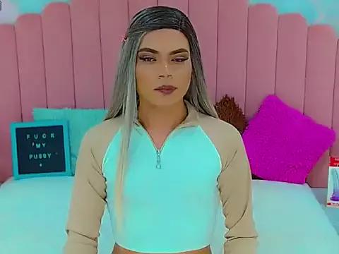Unleash your urge for fetish cams livestreamers with our pick of steaming hot models, versed in the art of seduction and indulgence.