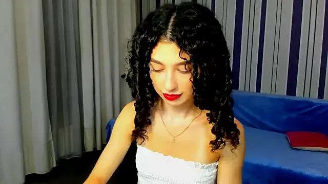ArianaFoxi from StripChat is Freechat