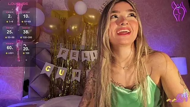 Arianavillada from StripChat is Freechat