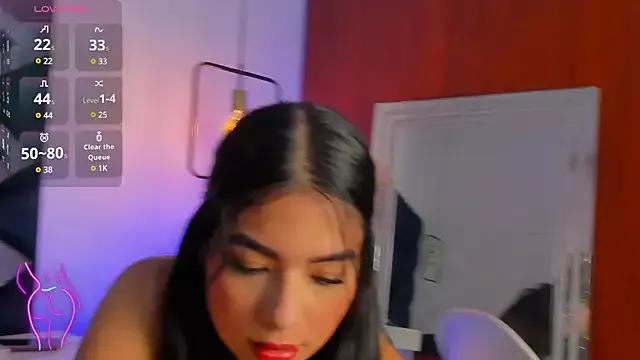 AriannaEvanss from StripChat is Freechat