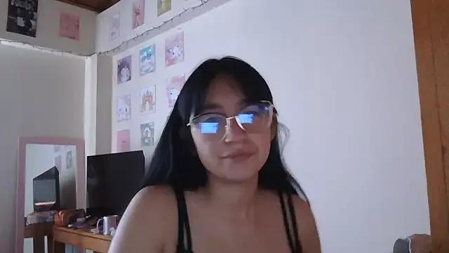 Arielle_lov from StripChat is Freechat