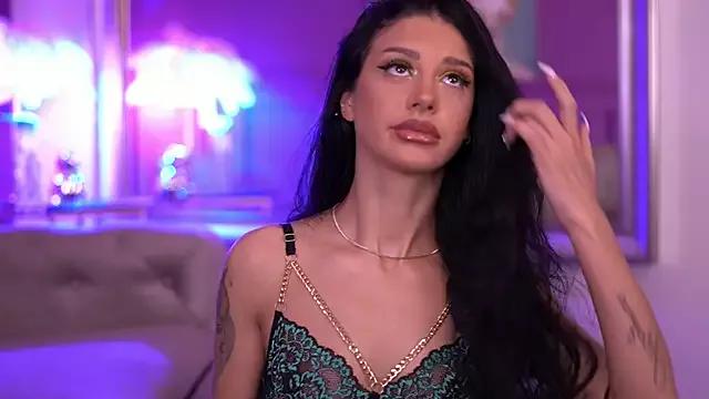 Unleash your urge for fetish cams livestreamers with our pick of steaming hot models, versed in the art of seduction and indulgence.