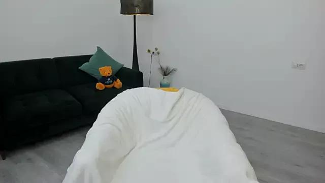 Unleash your urge for fetish cams livestreamers with our pick of steaming hot models, versed in the art of seduction and indulgence.