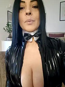 Unleash your urge for fetish cams livestreamers with our pick of steaming hot models, versed in the art of seduction and indulgence.