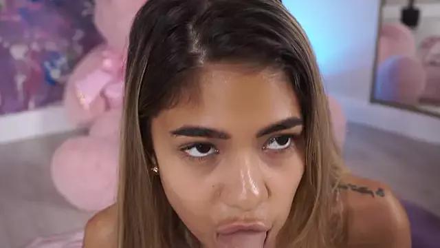 Unleash your urge for fetish cams livestreamers with our pick of steaming hot models, versed in the art of seduction and indulgence.