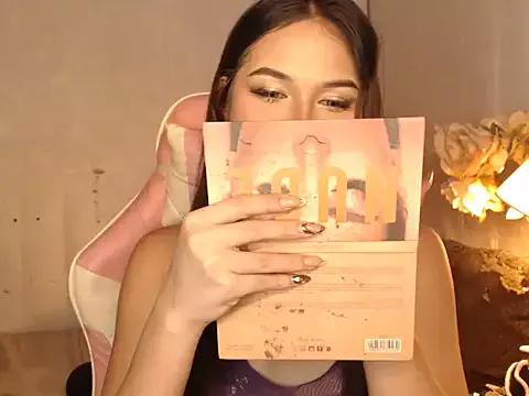 Unleash your urge for fetish cams livestreamers with our pick of steaming hot models, versed in the art of seduction and indulgence.