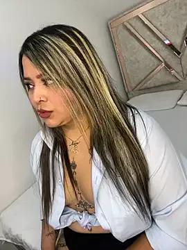 Unleash your urge for fetish cams livestreamers with our pick of steaming hot models, versed in the art of seduction and indulgence.