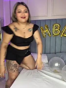 Unleash your urge for fetish cams livestreamers with our pick of steaming hot models, versed in the art of seduction and indulgence.