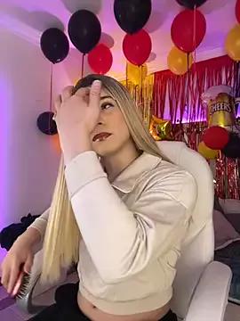 Unleash your urge for fetish cams livestreamers with our pick of steaming hot models, versed in the art of seduction and indulgence.