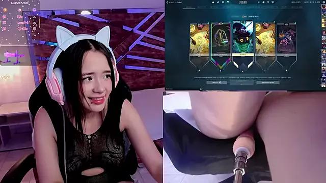 Unleash your urge for fetish cams livestreamers with our pick of steaming hot models, versed in the art of seduction and indulgence.