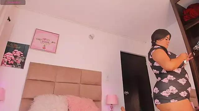 ashleycurvyy from StripChat is Freechat