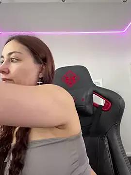 Unleash your urge for fetish cams livestreamers with our pick of steaming hot models, versed in the art of seduction and indulgence.