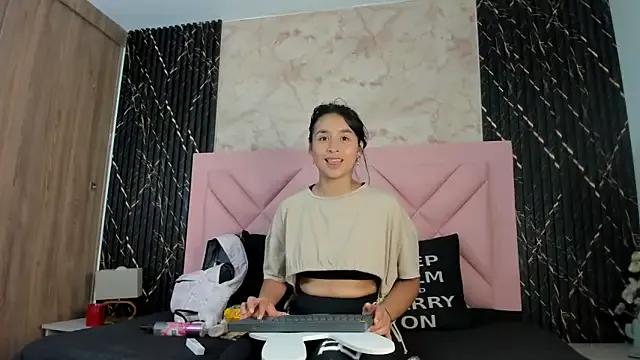 Unleash your urge for fetish cams livestreamers with our pick of steaming hot models, versed in the art of seduction and indulgence.