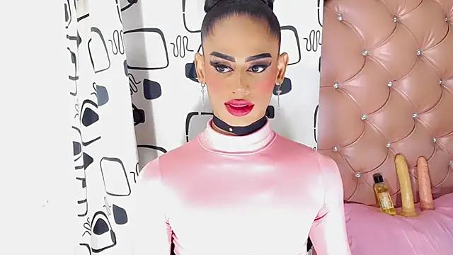 Unleash your urge for fetish cams livestreamers with our pick of steaming hot models, versed in the art of seduction and indulgence.