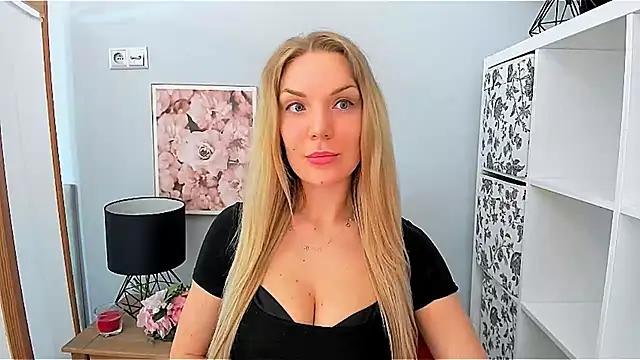 Unleash your urge for fetish cams livestreamers with our pick of steaming hot models, versed in the art of seduction and indulgence.