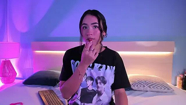 Unleash your urge for fetish cams livestreamers with our pick of steaming hot models, versed in the art of seduction and indulgence.