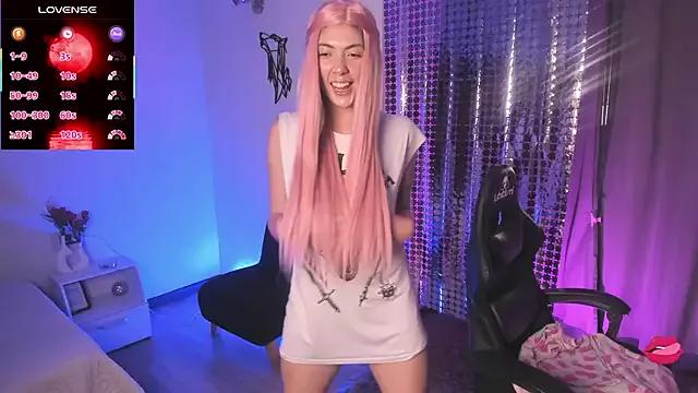 Unleash your urge for fetish cams livestreamers with our pick of steaming hot models, versed in the art of seduction and indulgence.