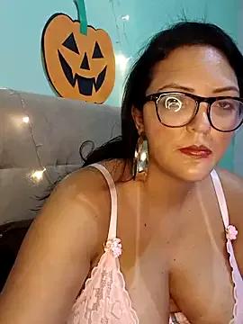 AuroraChest from StripChat is Freechat