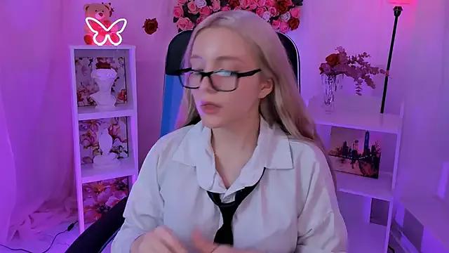 Unleash your urge for fetish cams livestreamers with our pick of steaming hot models, versed in the art of seduction and indulgence.