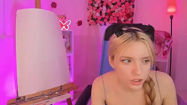 AuroraWrenfield from StripChat is Freechat