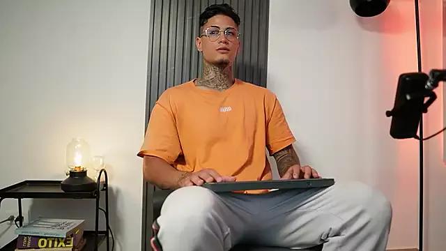 AxelVilla_ from StripChat is Freechat