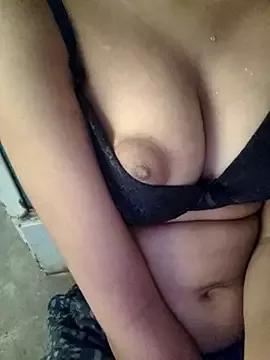 Ayeshablr from StripChat is Freechat