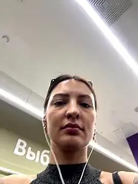 BabeRainbow from StripChat is Freechat