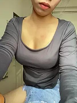 Baby-bigass from StripChat is Freechat